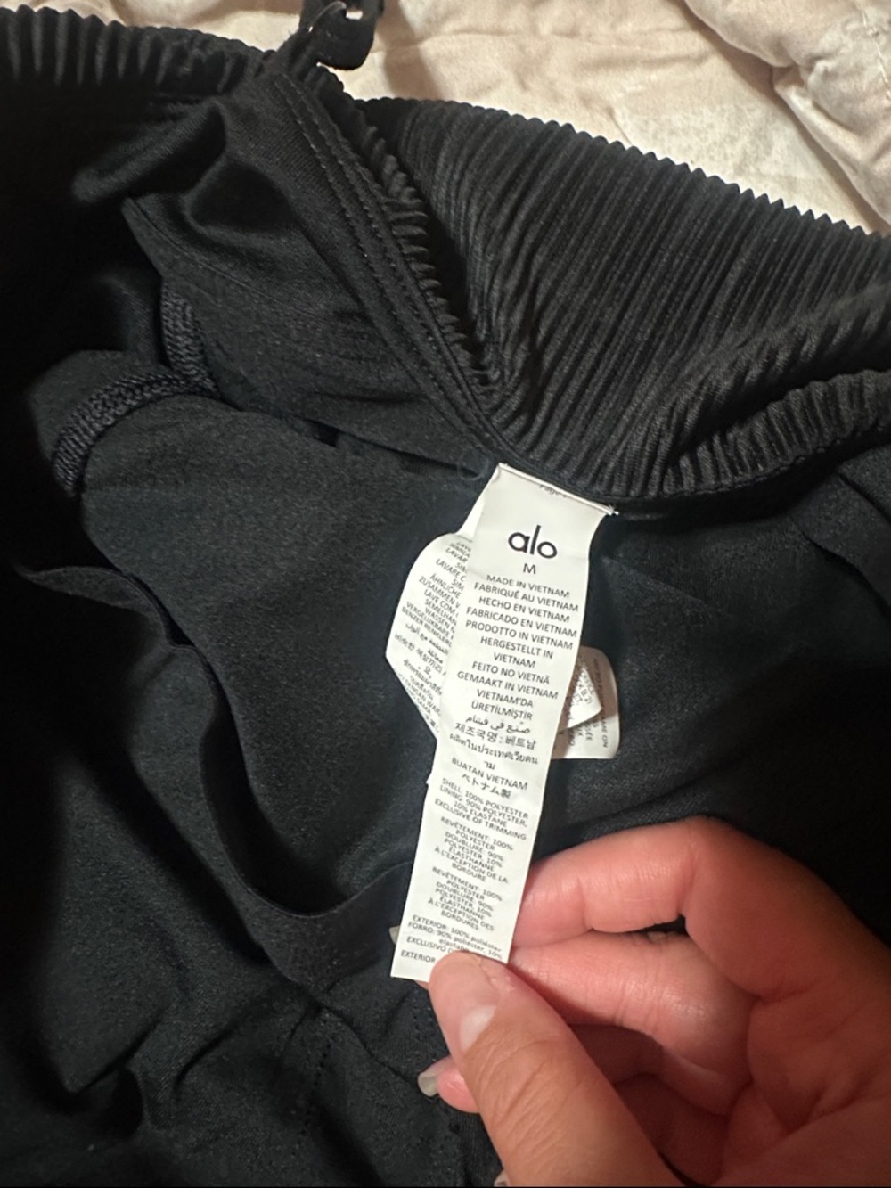 Alo micro plisse game on dress - Picture 4 of 6